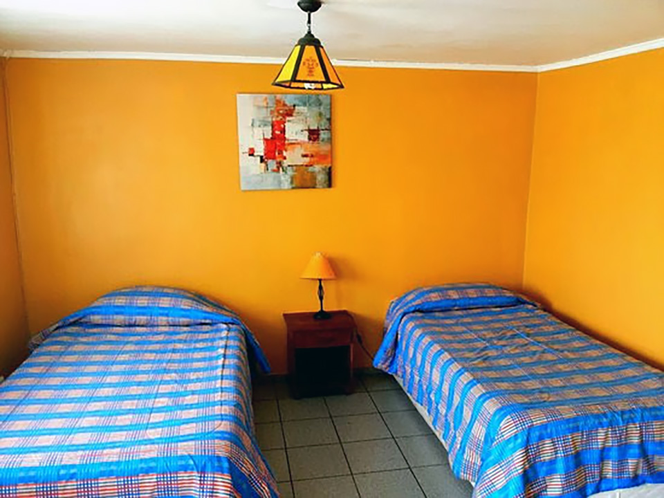 hostal las luces la serena 04